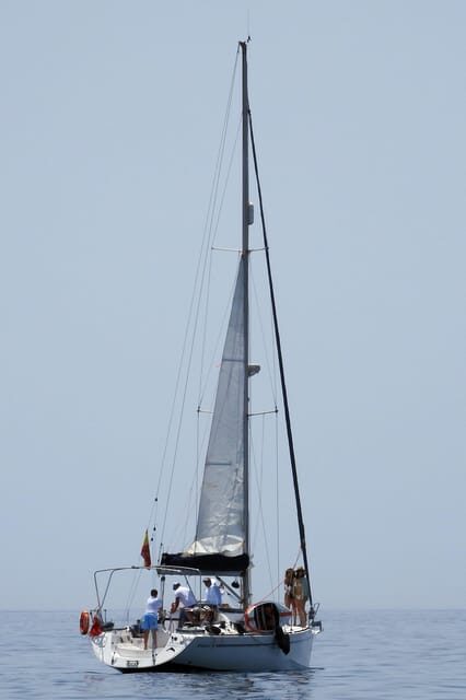 Marbella: sunset sailboat trip Drinks-Snacks,2 hour - Drinks and snacks included: what you’re paying for, and why it matters