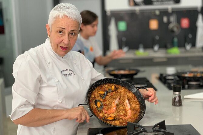 Paella Cooking Class in Malaga - What You’ll Actually Eat: Snacks, Paella, Drinks, Churros