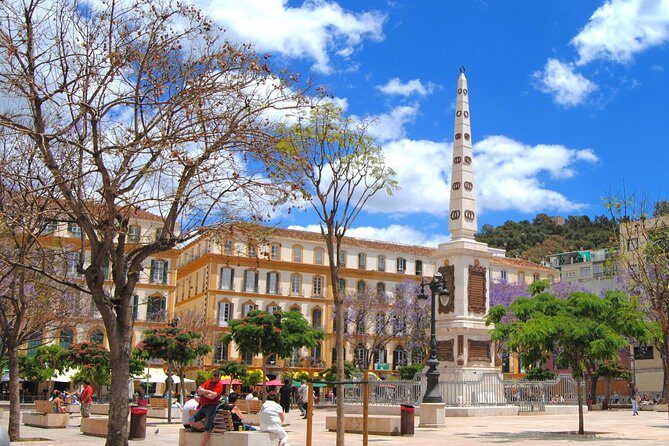 Picasso roots Private Walking Tour in Central Malaga - Stop 1: The building that frames Malaga in the 1800s