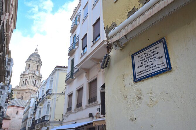 Picasso roots Private Walking Tour in Central Malaga - Stop 4: The church tied to baptism and the parents’ marriage