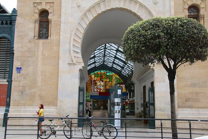 PREMIUM TAPAS TOUR: Paella, Market Tastings, and Winery - What you’ll actually eat: the Málaga tapas spread that makes sense
