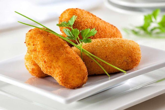 PREMIUM TAPAS TOUR: Paella, Tapas, Winery and Flamenco - Who should book this tour, and who should skip it