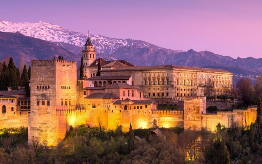 Private Alhambra Tour From Malaga & Surrounds - Generalife Gardens: the summer palace time-out