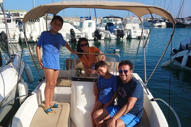 Private boat rental without title dolphin watching - Dolphin Watching: What to Expect (and How to Maximize Your Chances)