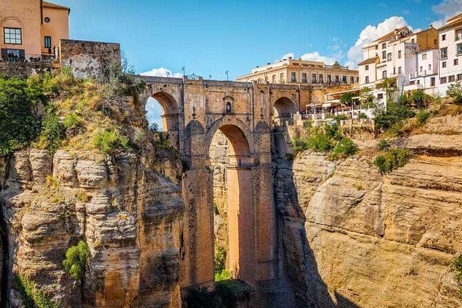 Private Day Trip to Ronda from Marbella - Guided orientation in Ronda’s neighborhoods: old town logic and cliff-edge views