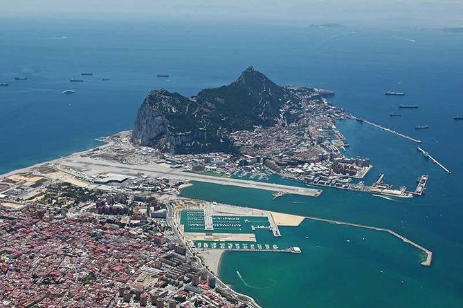 Private exclusive tours from Malaga and Marbella to Gibraltar - Border reality: passports or EU ID and the short line you should expect