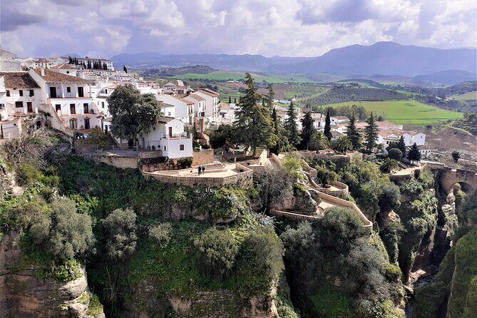 Private tour in Ronda with hotel or shore pickup on Costa del Sol - New Bridge and the Gorge Edge: Puente Nuevo in Real Life