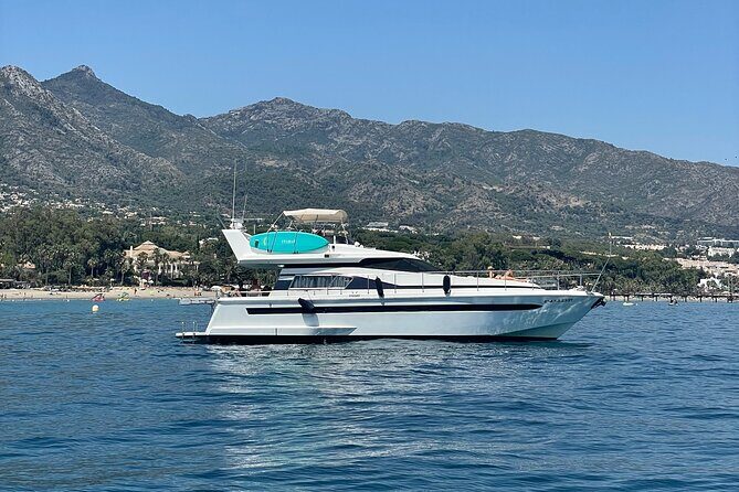 Private Yacht Sailing along the Marbella Coast - Who This Yacht Sail Is Best For