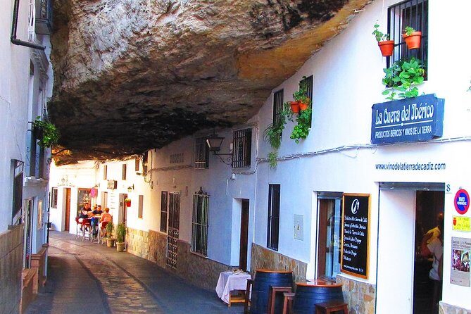 Ronda and Setenil de las Bodegas tour from Malaga - Who this Ronda and Setenil day trip suits best (and who should think twice)