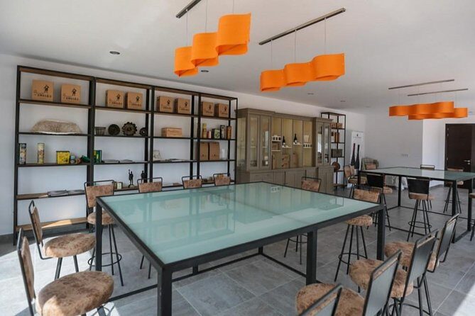 Ronda Private Wine Tour and Tapas from Marbella - The ride back to Ronda: when your driver adds real value