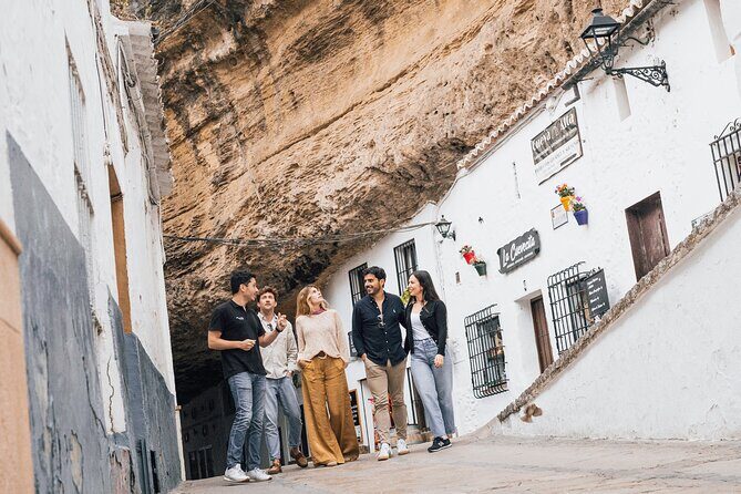 Ronda, Setenil and Sevilla Small Group Tour from Malaga - The bus stretches to Seville: use the travel time smartly