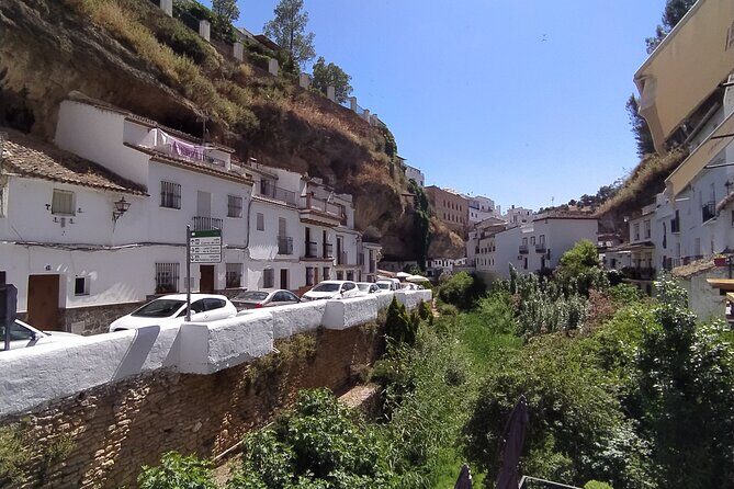 Ronda & Setenil de las Bodegas, land of contrasts / Semi-Private - Why Setenil and Ronda fit together so well