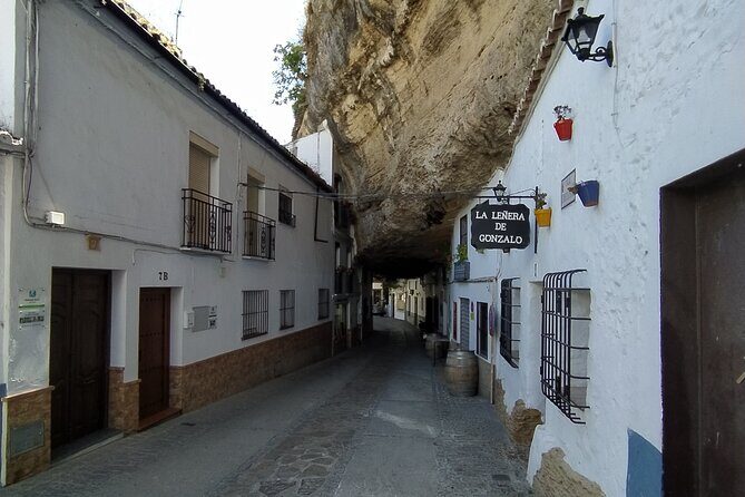 Ronda & Setenil de las Bodegas, land of contrasts / Semi-Private - Setenil de las Bodegas cave streets: what you’ll actually see