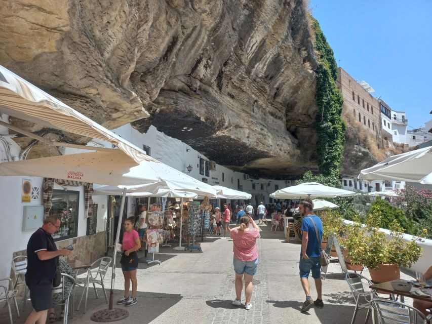 Ronda & Setenil de las Bodegas - SemiPrivate - How the day runs from Málaga without feeling rushed
