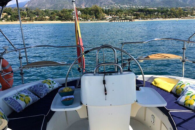 Shared Experience. Sunset Sailing Puerto Banus - Why this sunset sailing route works (and feels local)