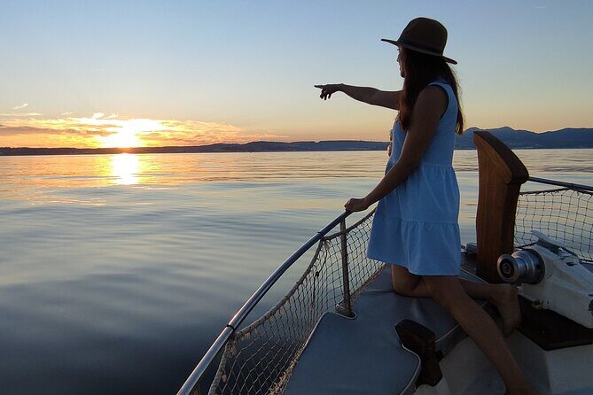 Sunset Boattrip + Tapa + Cava - A 2-hour Estepona Bay sunset cruise with cava and tapa