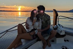 Sunset Boattrip + Tapa + Cava - Comfort on a small motor boat: seating, spray, and motion reality
