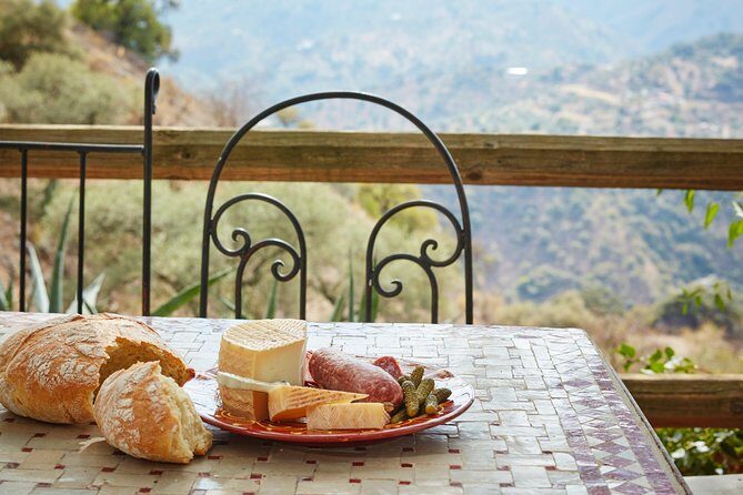 The Mediterranean Diet & Lifestyle Cooking Class. - Alfresco under the vines, or roaring-fire comfort in winter