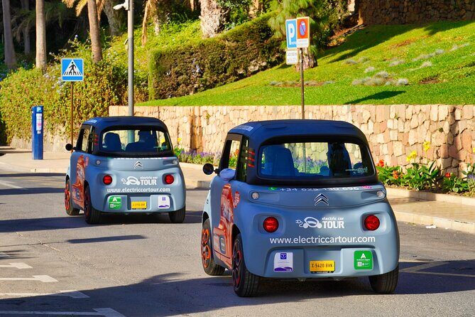 Tour Málaga by electric car: Discover the city in 2 hours - La Manquita and the city center: big landmarks, quick context