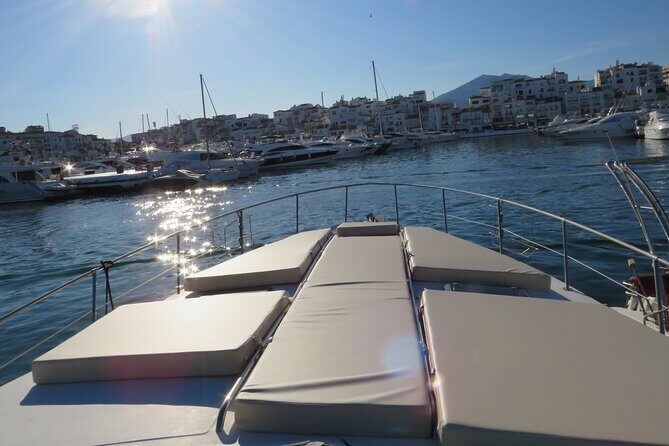 Yacht ride in Puerto Banús - Price for Up to 12: When This Yacht Ride Makes Sense