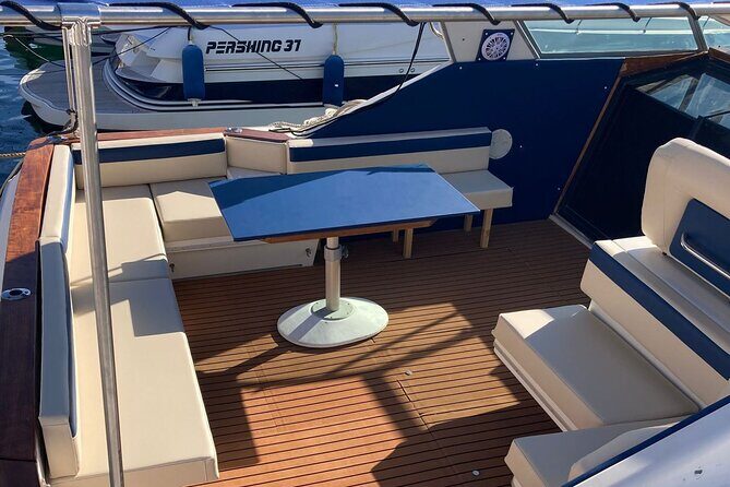 Yacht ride in Puerto Banús - Solarium Comfort: Sunbathing Without the Hassle